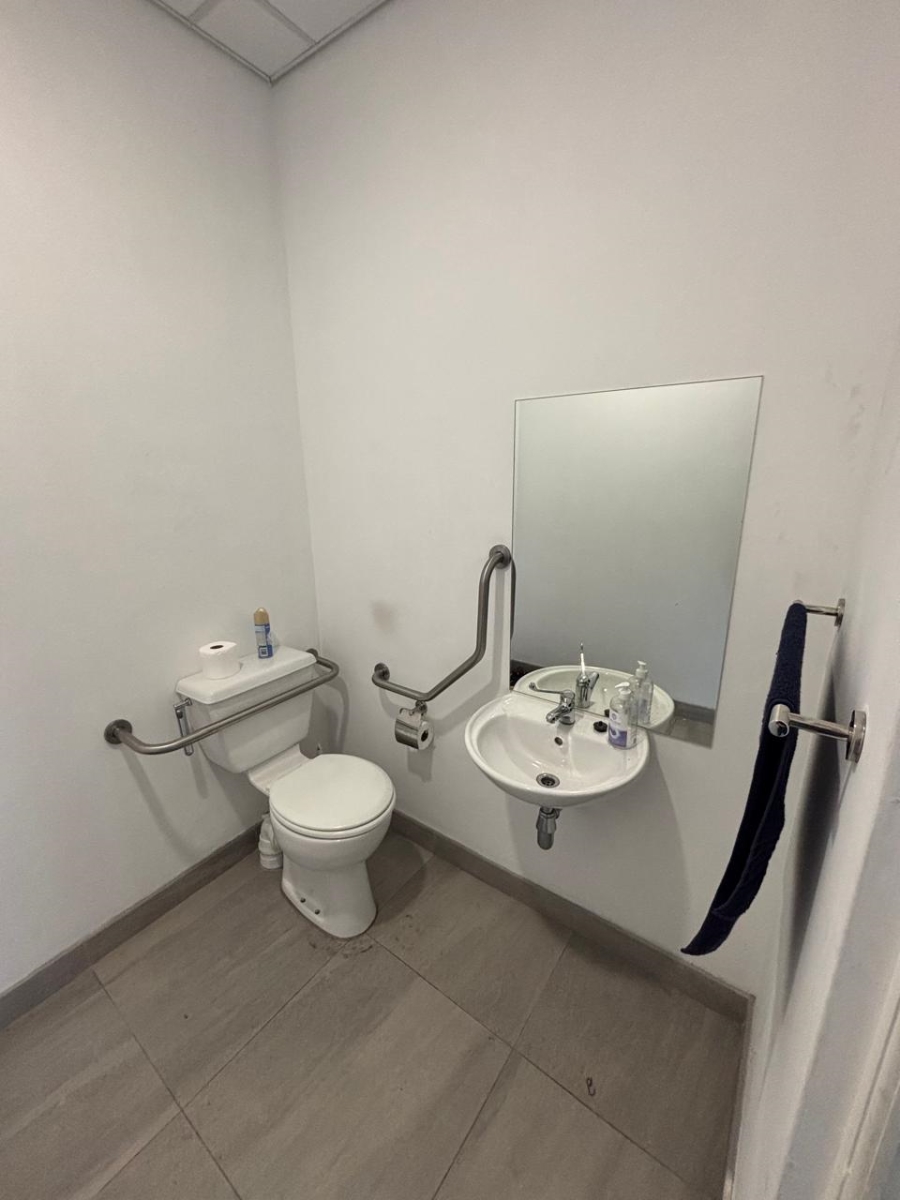 To Let commercial Property for Rent in Bonnie Brae Western Cape